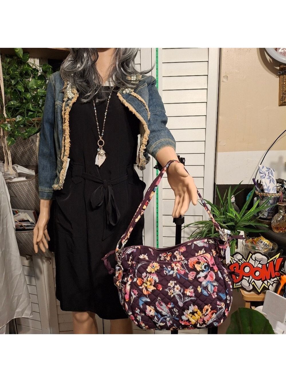 Vera Bradley Med Sized Floral Quilted Bag - Purple Like New - Picture 12 of 12